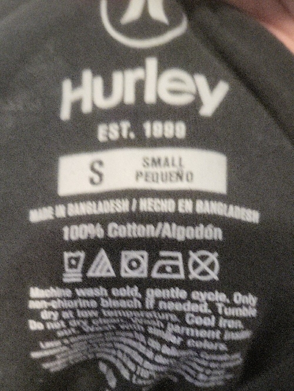 Vintage Hurley Black T‑Shirt with Graphic Logo - Picture 2 of 6